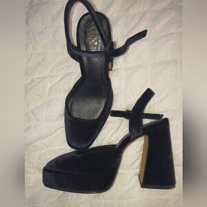 NWOB Vince Camuto Women's Martich Ankle Strap Platform High Heel Pumps Sz. 7m